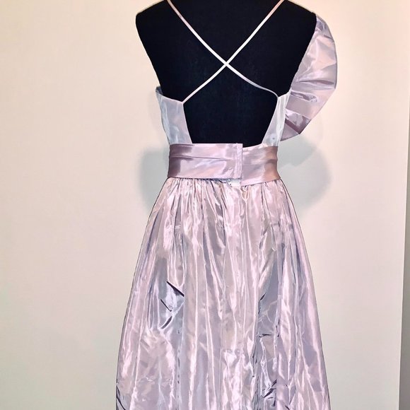 Beautiful lavender gown by Barbara Barbara size small - Picture 4 of 4